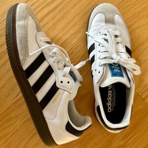 Adidas Samba Classic Sneakers Women’s Size 6 US